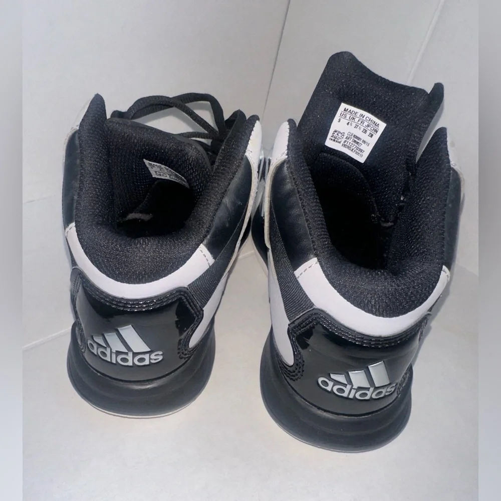 ADIDAS Performance Men's Black Gray Basketball Shoe Size 5